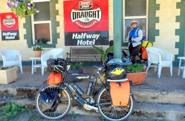 Heading Home to Mum – a 420 km detour. (Cycling from Port Augusta to Broken Hill)