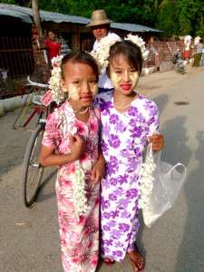 Myanmar Photos - Beautiful faces - Mandalay - Myanmar