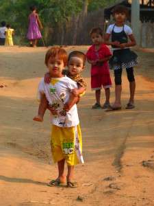 Myanmar photos - Friends - Beautiful faces