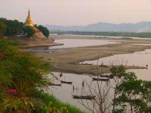 Myanmar photos - Sunset on the river - Bagan