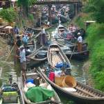Myanmar photos - Traffic jam at Inle Lake