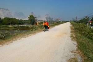 Levee bank Ninh binh - Vietnam Cycle Tour