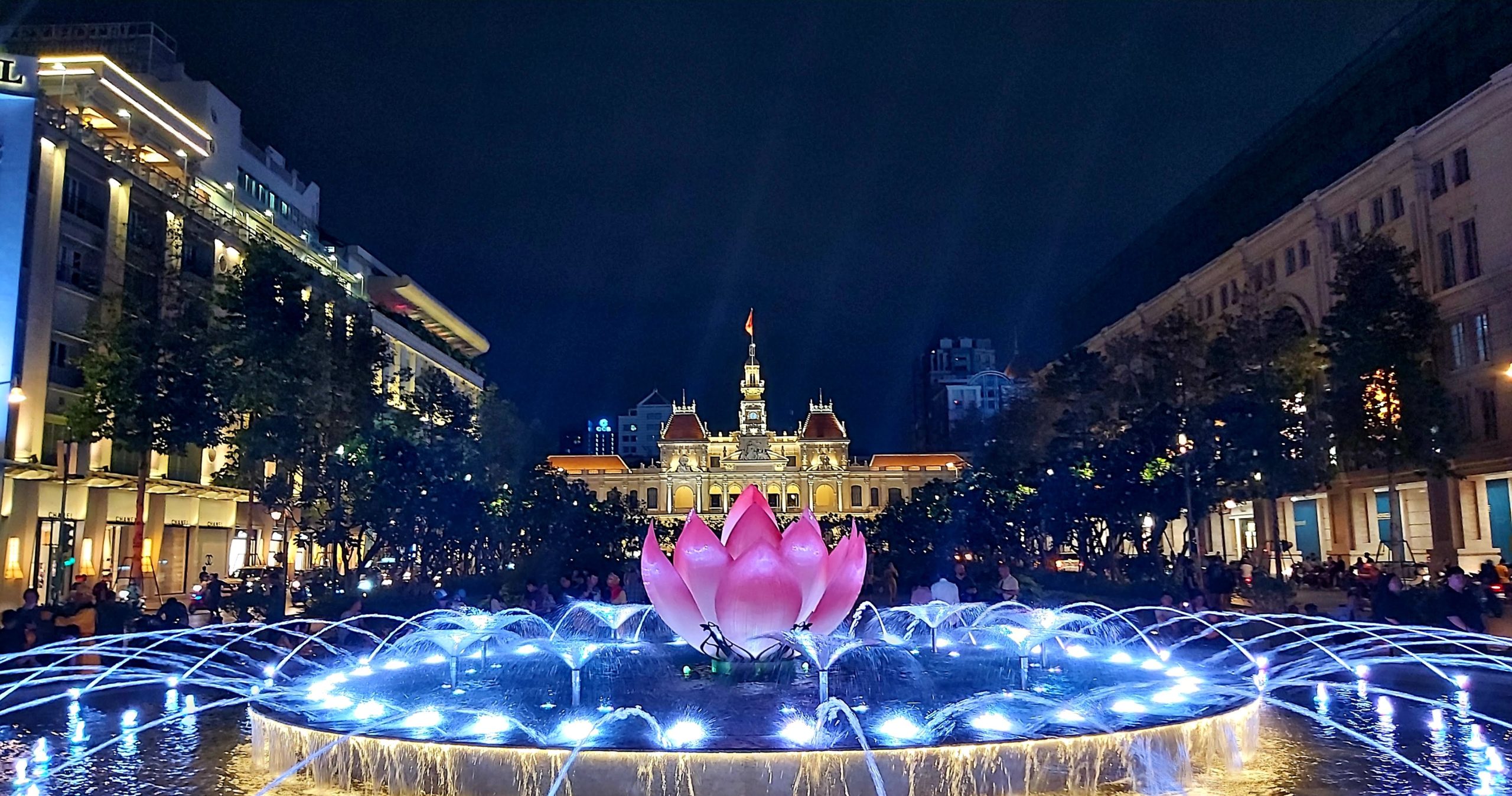 The Music fountain in Nguyen Hue Walking Stree is shaped like a lotus and stunning by night