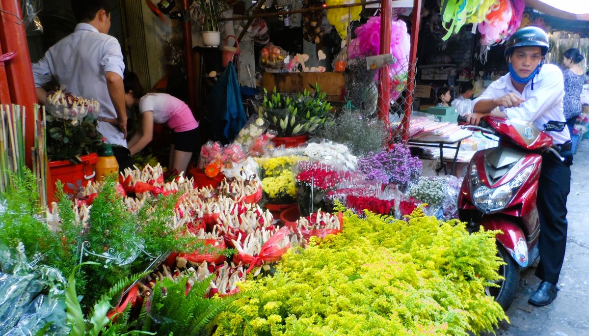 Ho Thi Ky Flower Market is full of color, smells, and activity.